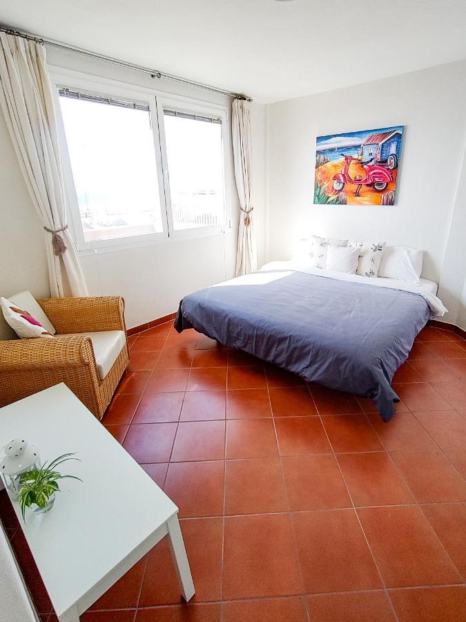 Magical House In Front Of A Sunrise Beach El Medano  Exterior photo